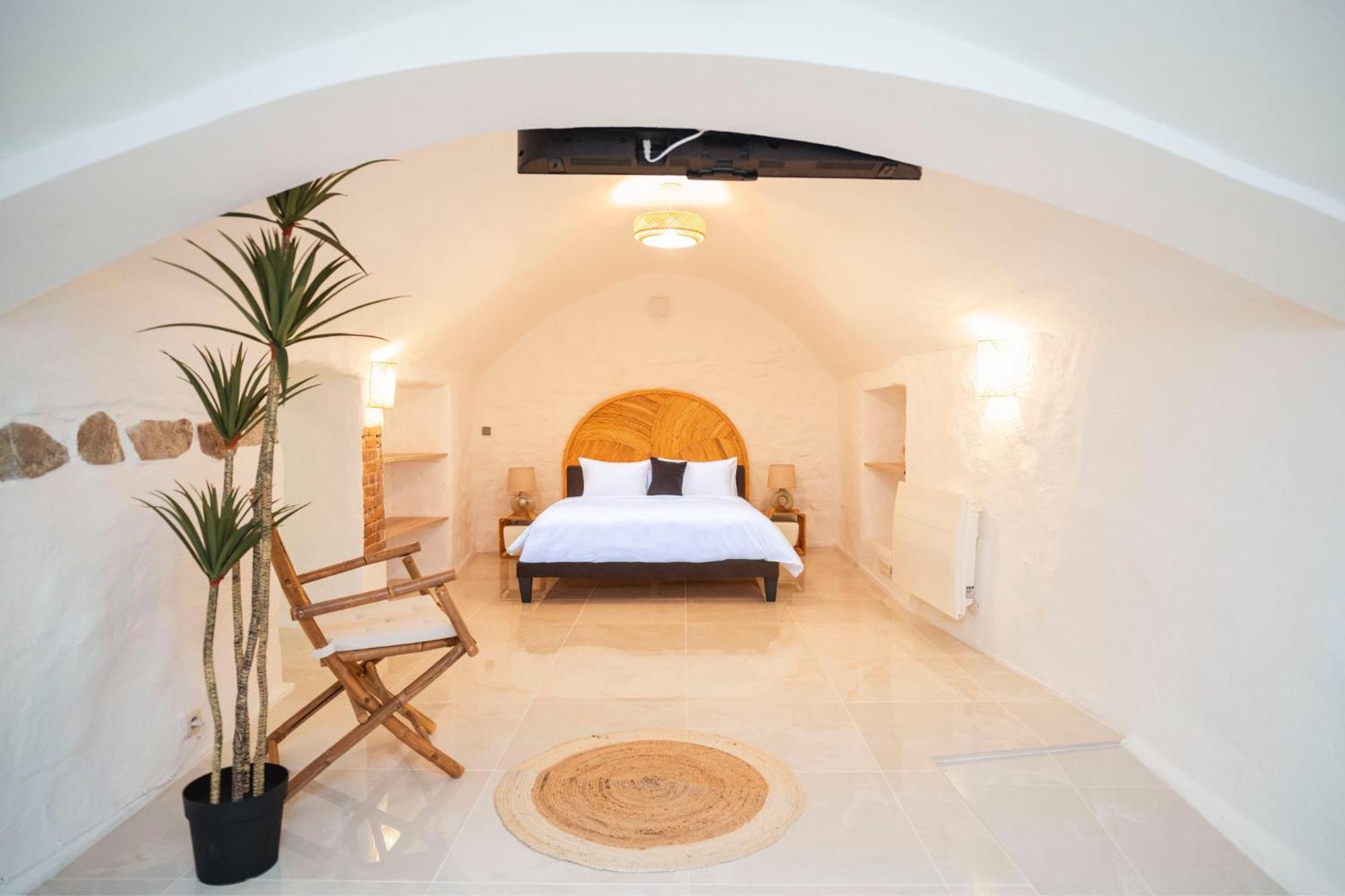 Le Temple D'Aphrodite, Appartement Avec Spa Вьен Экстерьер фото