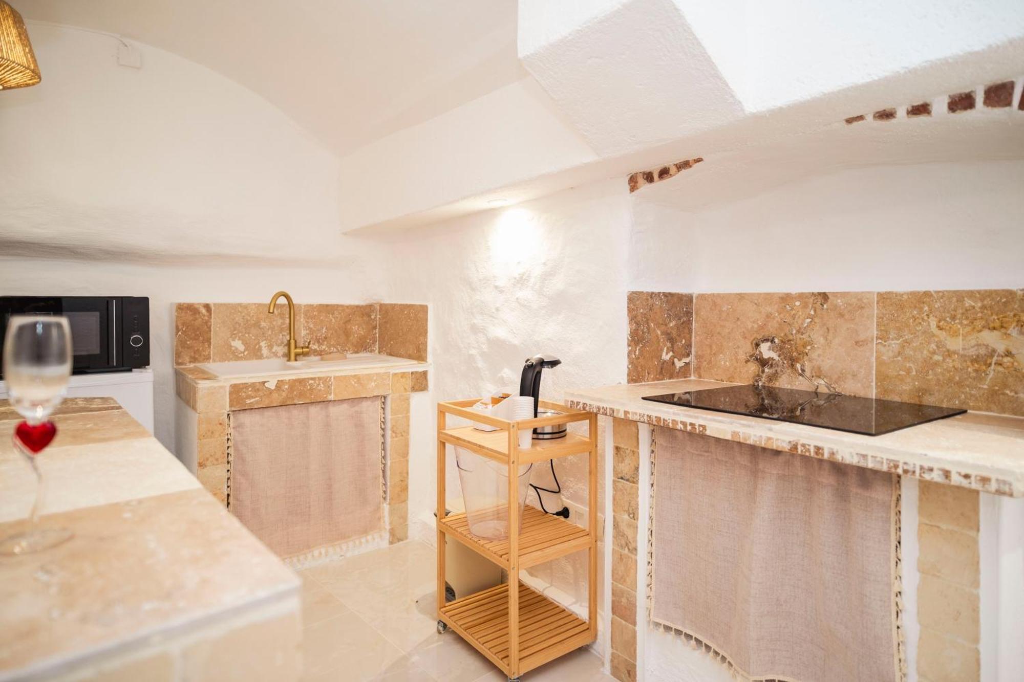 Le Temple D'Aphrodite, Appartement Avec Spa Вьен Экстерьер фото