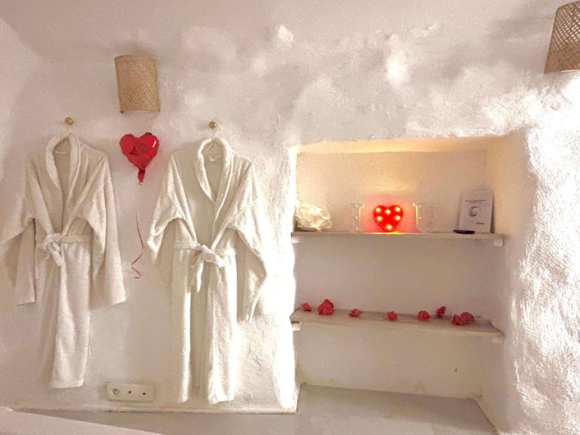 Le Temple D'Aphrodite, Appartement Avec Spa Вьен Экстерьер фото