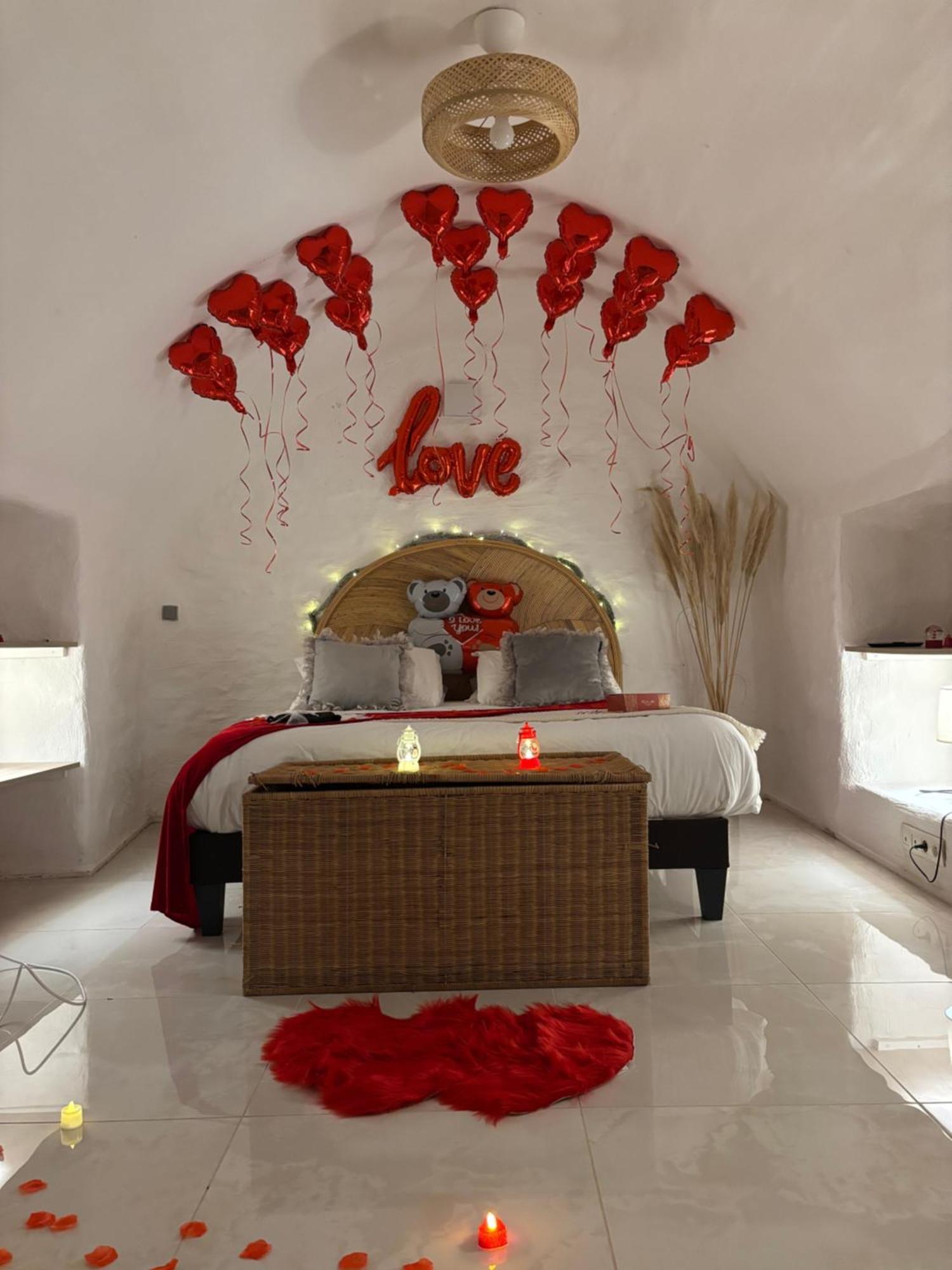 Le Temple D'Aphrodite, Appartement Avec Spa Вьен Экстерьер фото